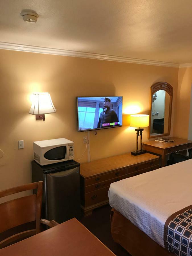 Sands Motel Riverside
